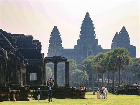 Tourists are recreating the 'Temple Run' video game in a Cambodian te.